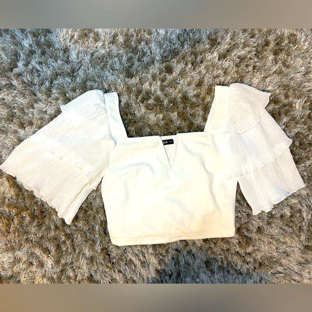 NWOT White Blouse With Ruffle 3/4 Sleeves Size XS